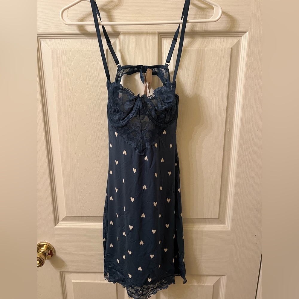 Women’s Victoria’s Secret nighty